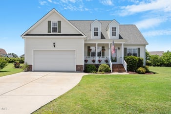 518 Spruce Meadows Ln, Willow Springs, NC 27592