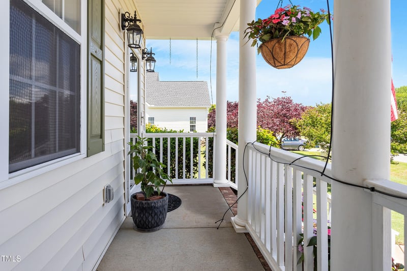 518 Spruce Meadows Ln, Willow Springs, NC 27592