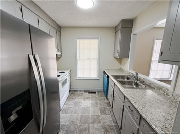 518 Suffolk Ct, Fayetteville, NC 28311