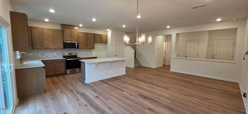 518 Sunset Lake Dr, Durham, NC 27703