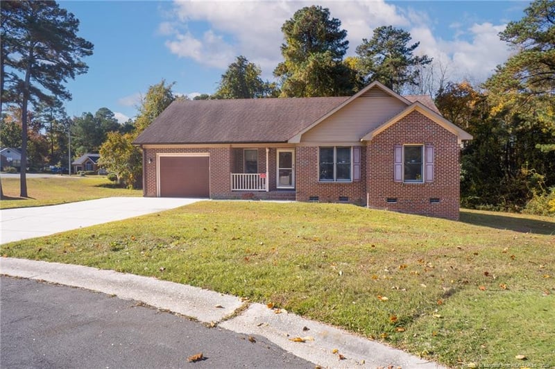 5180 Sunfish Ct, Fayetteville, NC 28303