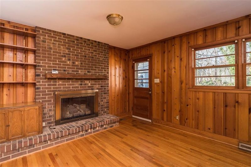 519 N Carr St N, Mebane, NC 27302