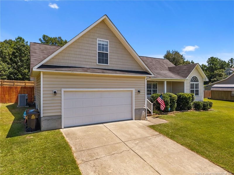519 Colonial Hills Dr, Lillington, NC 27546