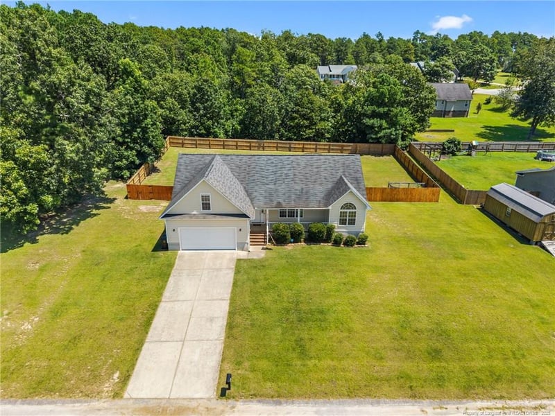 519 Colonial Hills Dr, Lillington, NC 27546