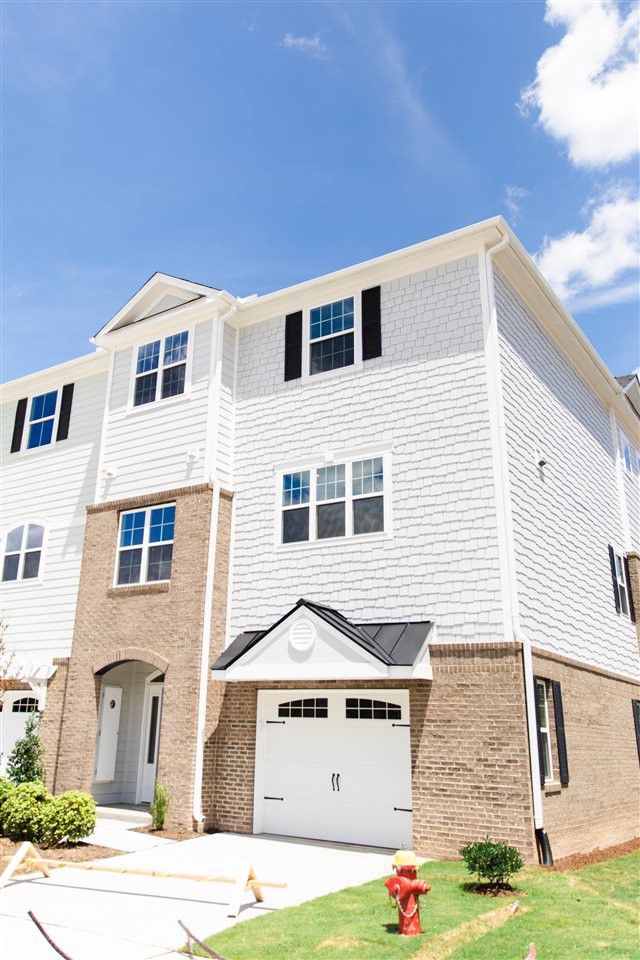 519 Gathering Park Cir #16, Cary, NC 27519