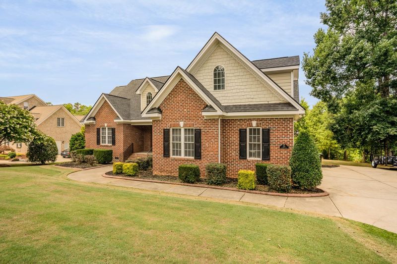 519 Kintyre Dr, Clayton, NC 27520