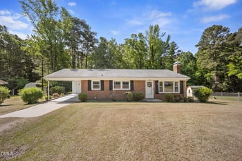 519 Nixon Dr, Sanford, NC 27330