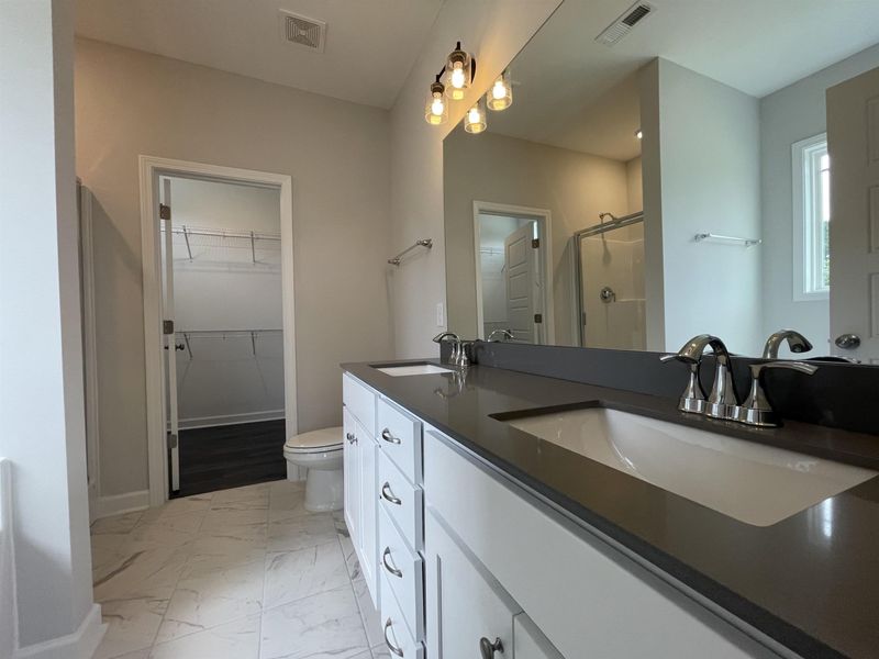 519 Pond Mountain Dr, Clayton, NC 27520