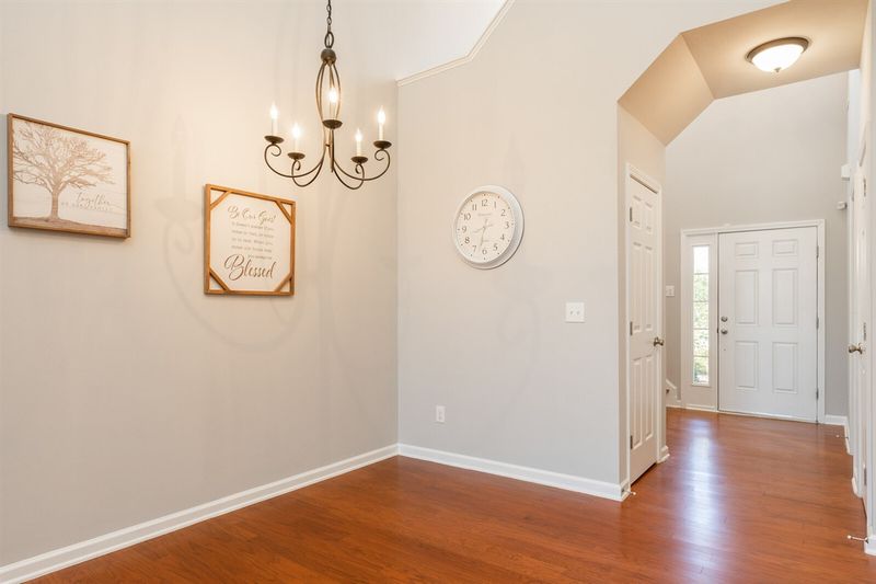 519 Sealine Dr, Cary, NC 27519