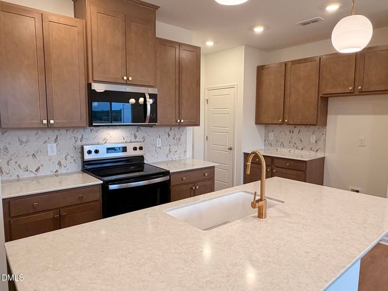 519 Sunset Lake Dr, Durham, NC 27703