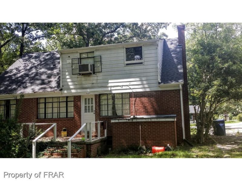 519 Walnut Dr, Sanford, NC 27330