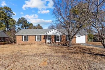 5196 Remington Rd, Fayetteville, NC 28311