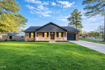 5199 Goldeneye Ct, Fayetteville, NC 28303