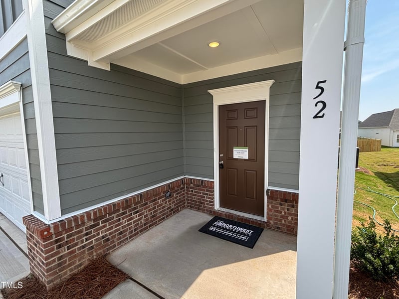 52 Commons Cir, Clayton, NC 27520
