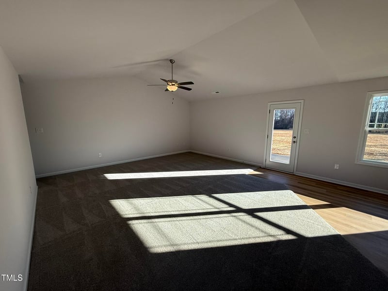 52 Faucette Dr, Selma, NC 27576