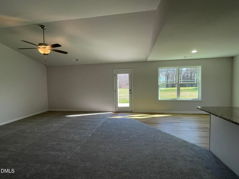 52 Faucette Dr, Selma, NC 27576