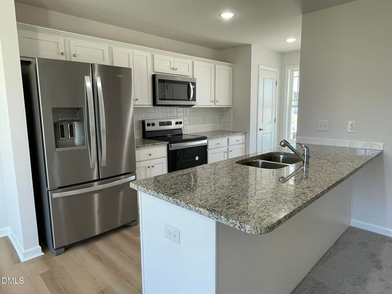 52 Faucette Dr, Selma, NC 27576