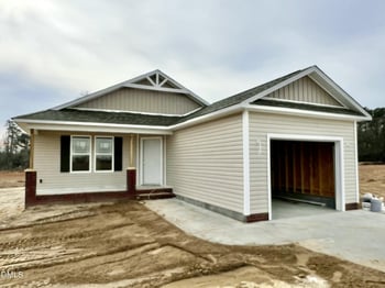 52 Grace Pond Ave, Benson, NC 27504