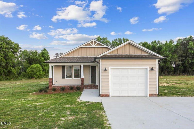 52 Grace Pond Ave, Benson, NC 27504
