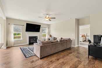 52 Heirloom Ct, Benson, NC 27504