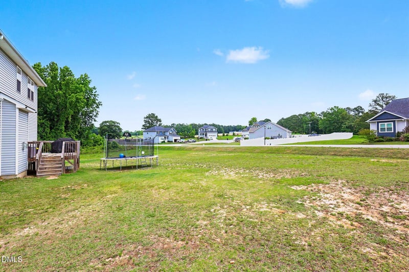 52 Heirloom Ct, Benson, NC 27504