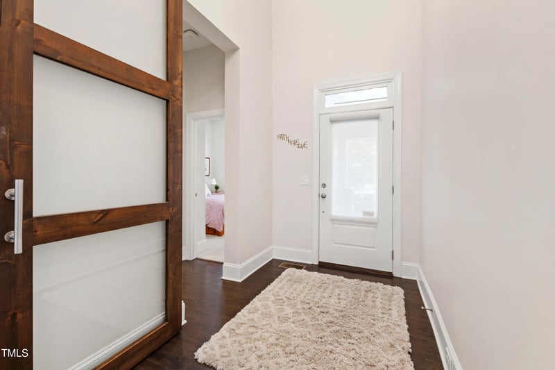 52 Rock Ledge Dr, Chapel Hill, NC 27516