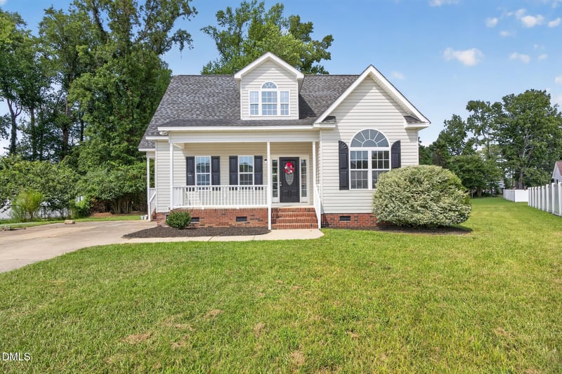 52 Season Ln, Selma, NC 27576
