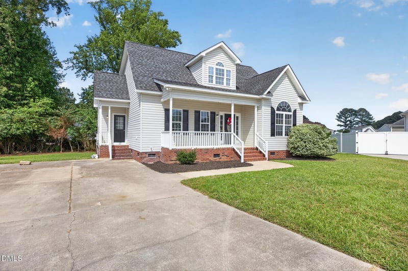 52 Season Ln, Selma, NC 27576