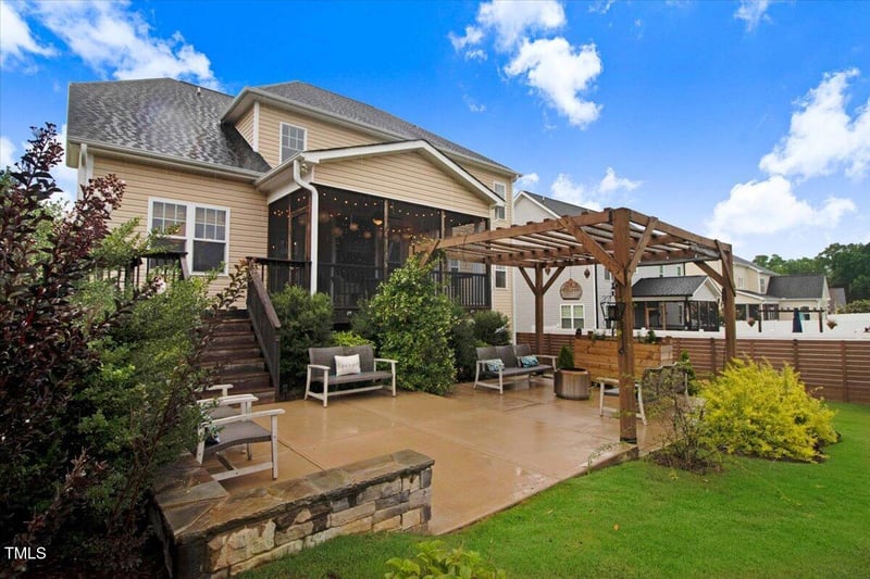 52 Summit Overlook Dr, Clayton, NC 27527
