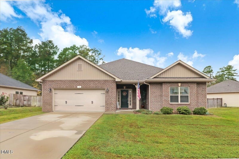 52 Woodwater Cir, Lillington, NC 27546