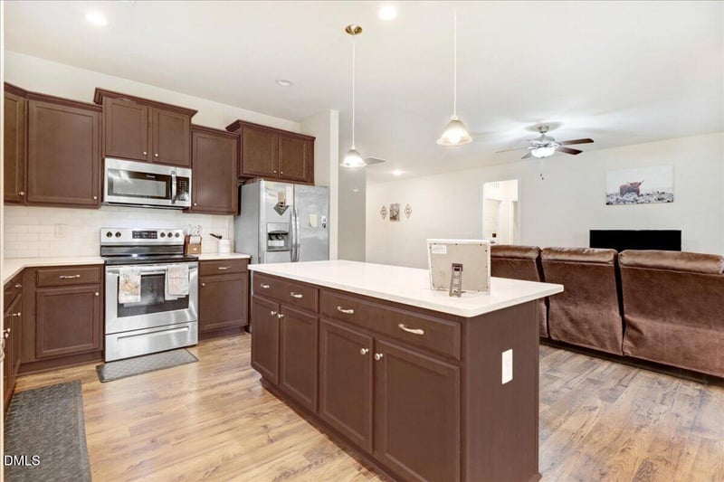 52 Woodwater Cir, Lillington, NC 27546