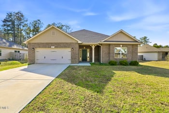 52 Woodwater Cir, Lillington, NC 27546