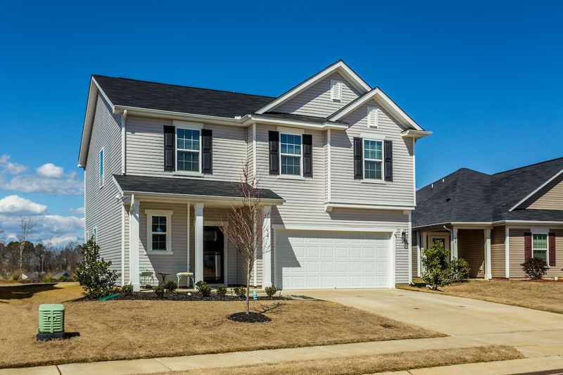 52 Yadkin St, Clayton, NC 27520