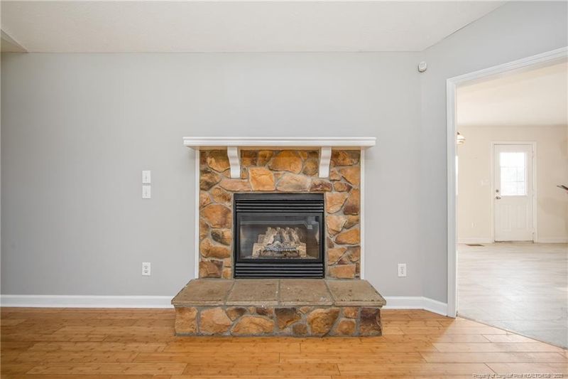 520 Ashdown Pl, Fayetteville, NC 28311