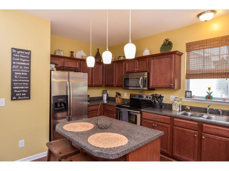 520 Birchrun Dr, Durham, NC 27712