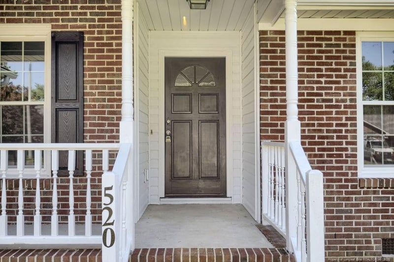520 Blackbird Rd, Fayetteville, NC 28314