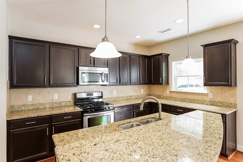 520 Bouree Cir, Raleigh, NC 27606