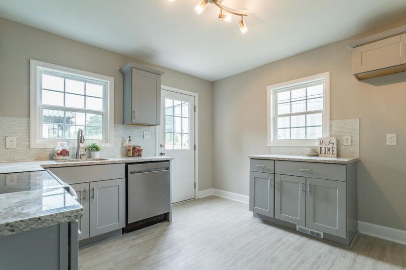 520 Cecil St, Durham, NC 27707