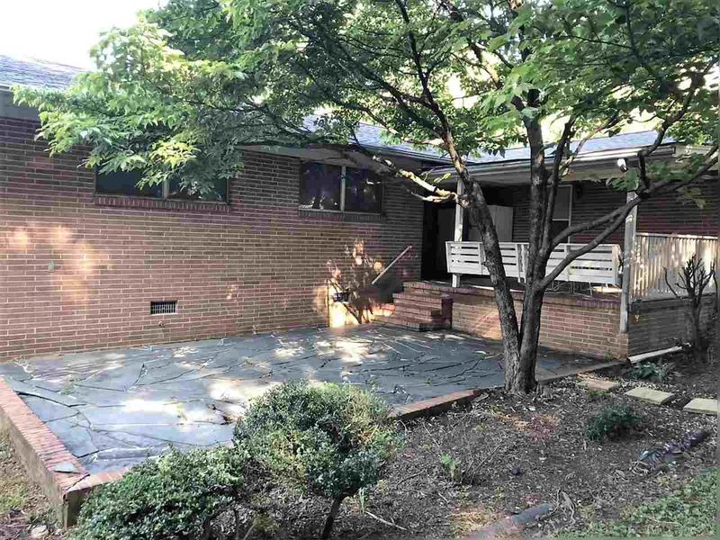 520 Chub Lake St, Roxboro, NC 27573