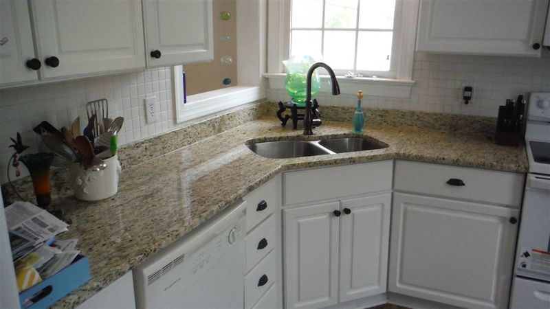 520 Copperline Dr, Chapel Hill, NC 27516