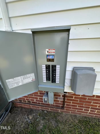 520 Delaware Ave, Burlington, NC 27217