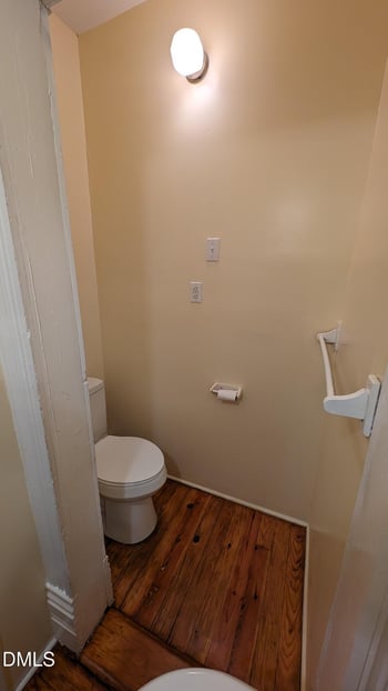 520 Everett St, Burlington, NC 27215