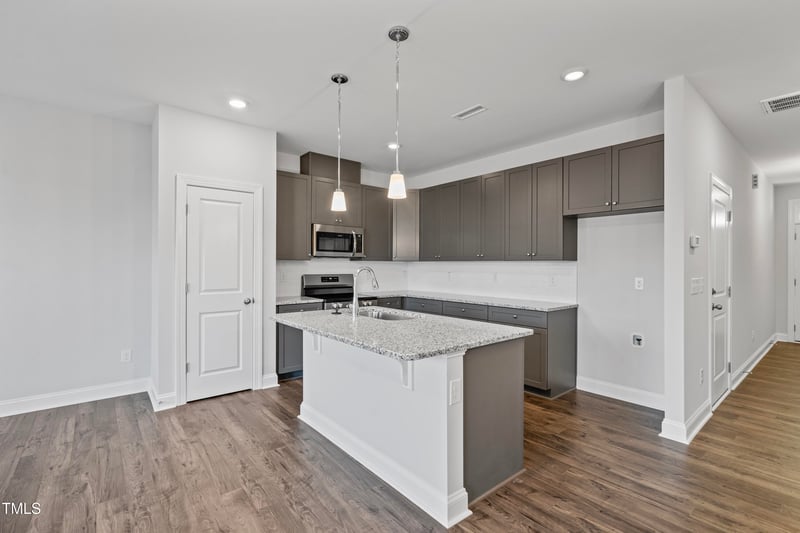 520 Eversden Dr, Zebulon, NC 27597