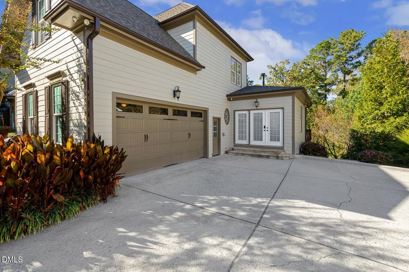 520 Foxdale Ridge Dr, Cary, NC 27519