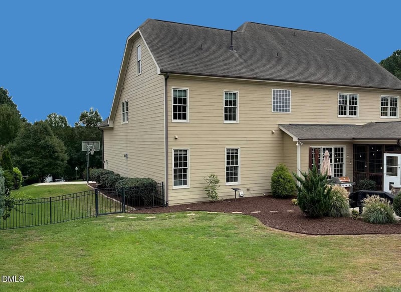 520 Hallburg Ct, Wake Forest, NC 27587