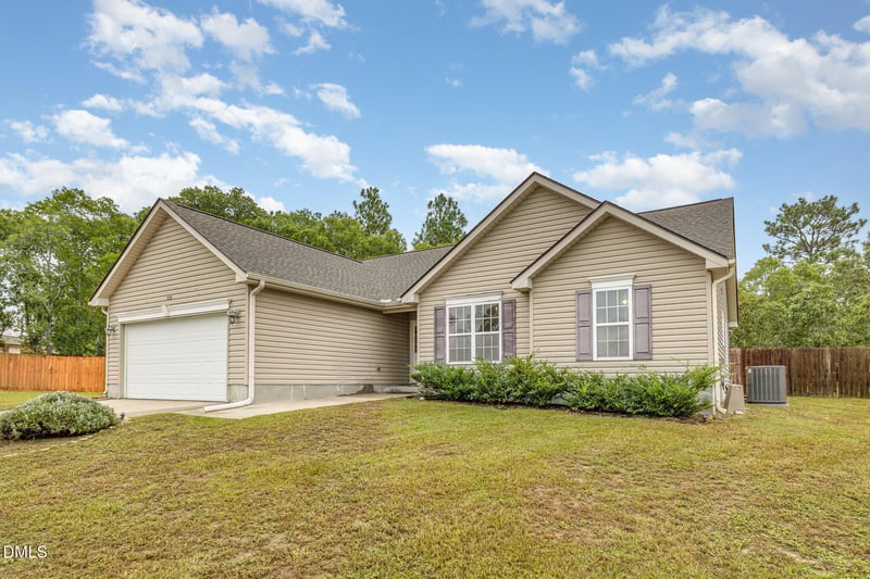 520 Polygon Pl, Fayetteville, NC 28306