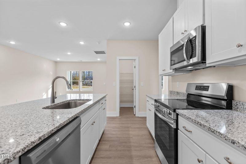 520 Poplar Dr, Raleigh, NC 27603