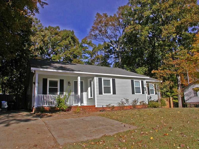 520 Sawmill Rd, Raleigh, NC 27615