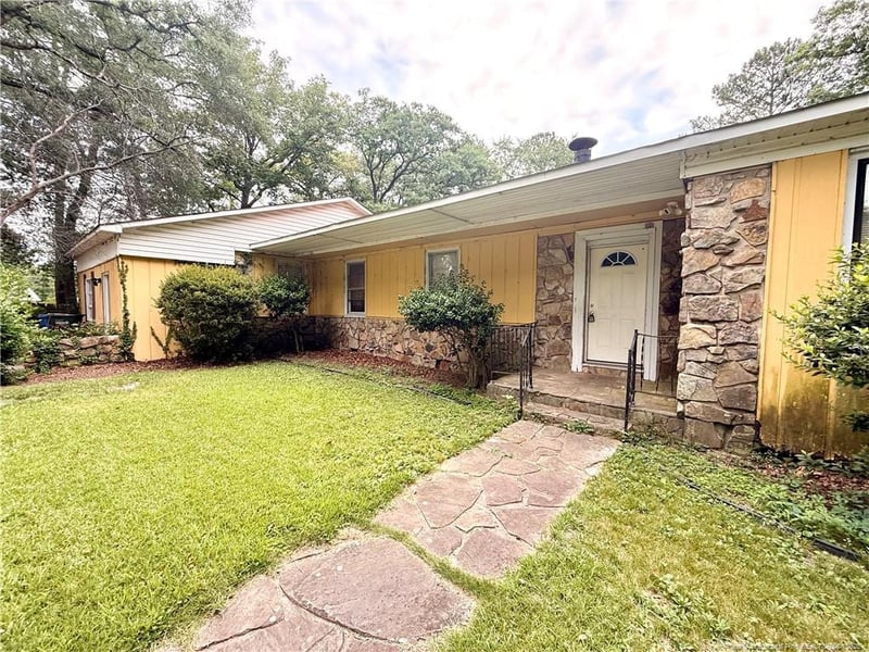 520 Southwick Dr, Fayetteville, NC 28303