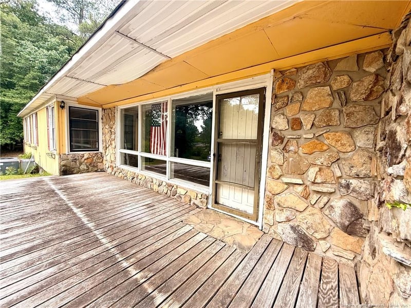520 Southwick Dr, Fayetteville, NC 28303